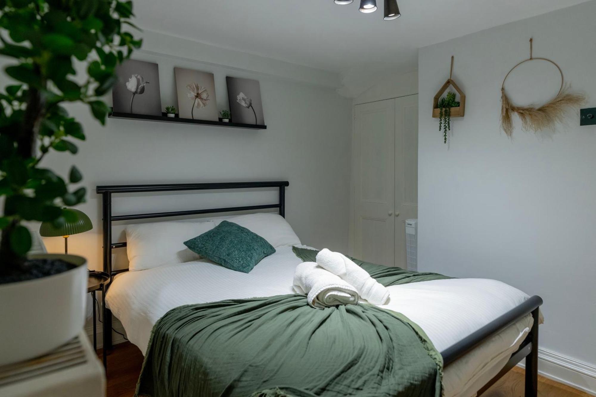 Gorgeous 2Bed House In New Road Apartment London Exterior photo